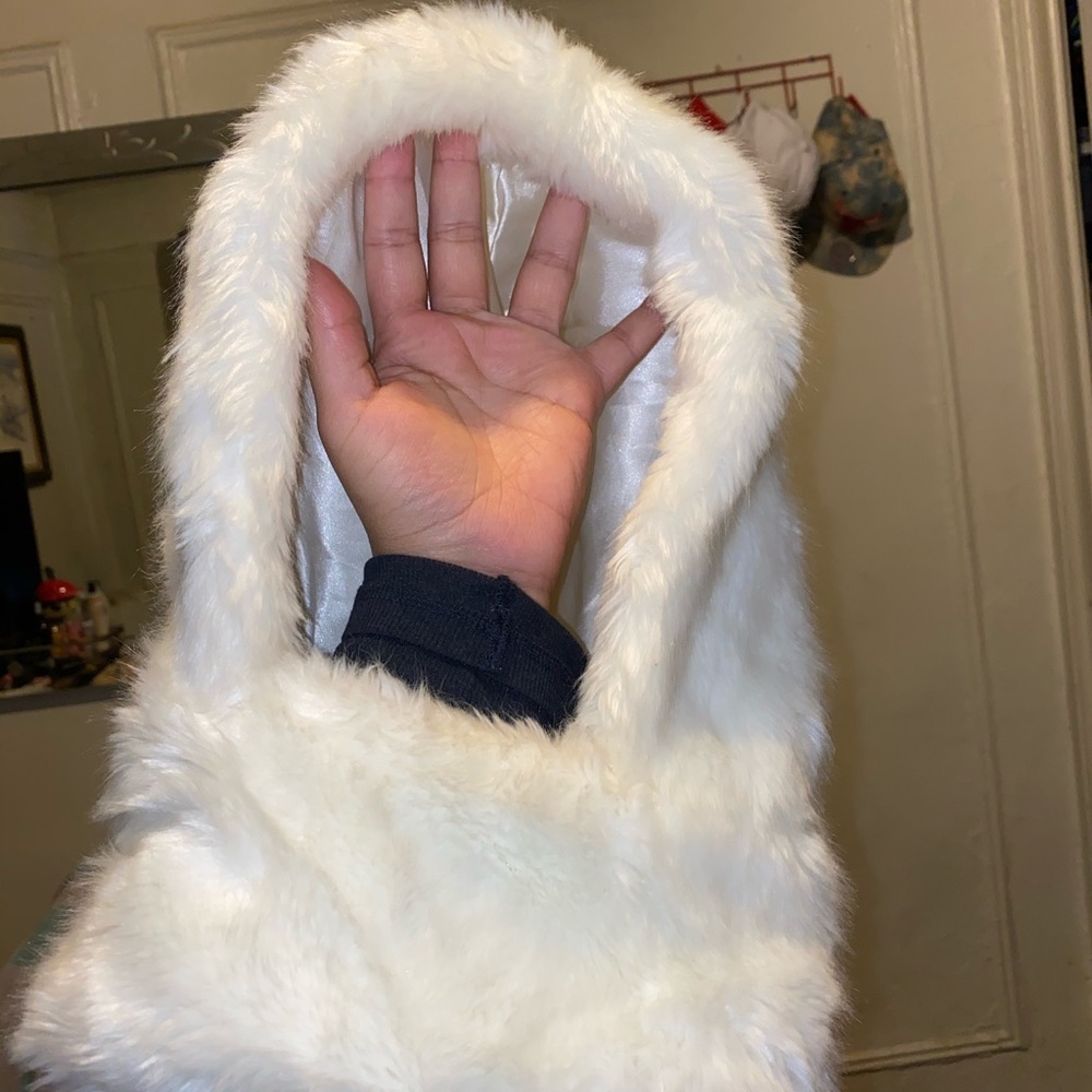 Winter hat - Picture 2 of 2